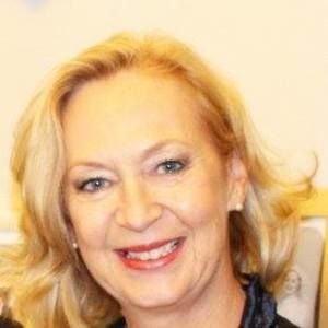 Meet your Posher, Suzanne